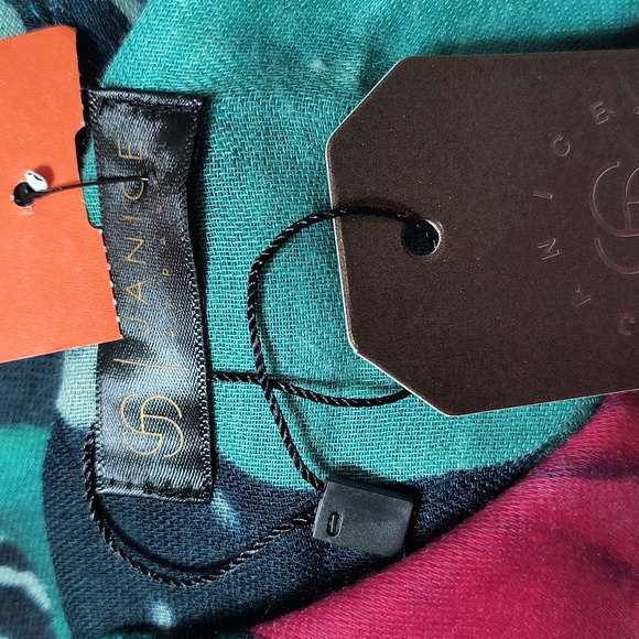 Bundle of two kimonos - Picture 4 of 4